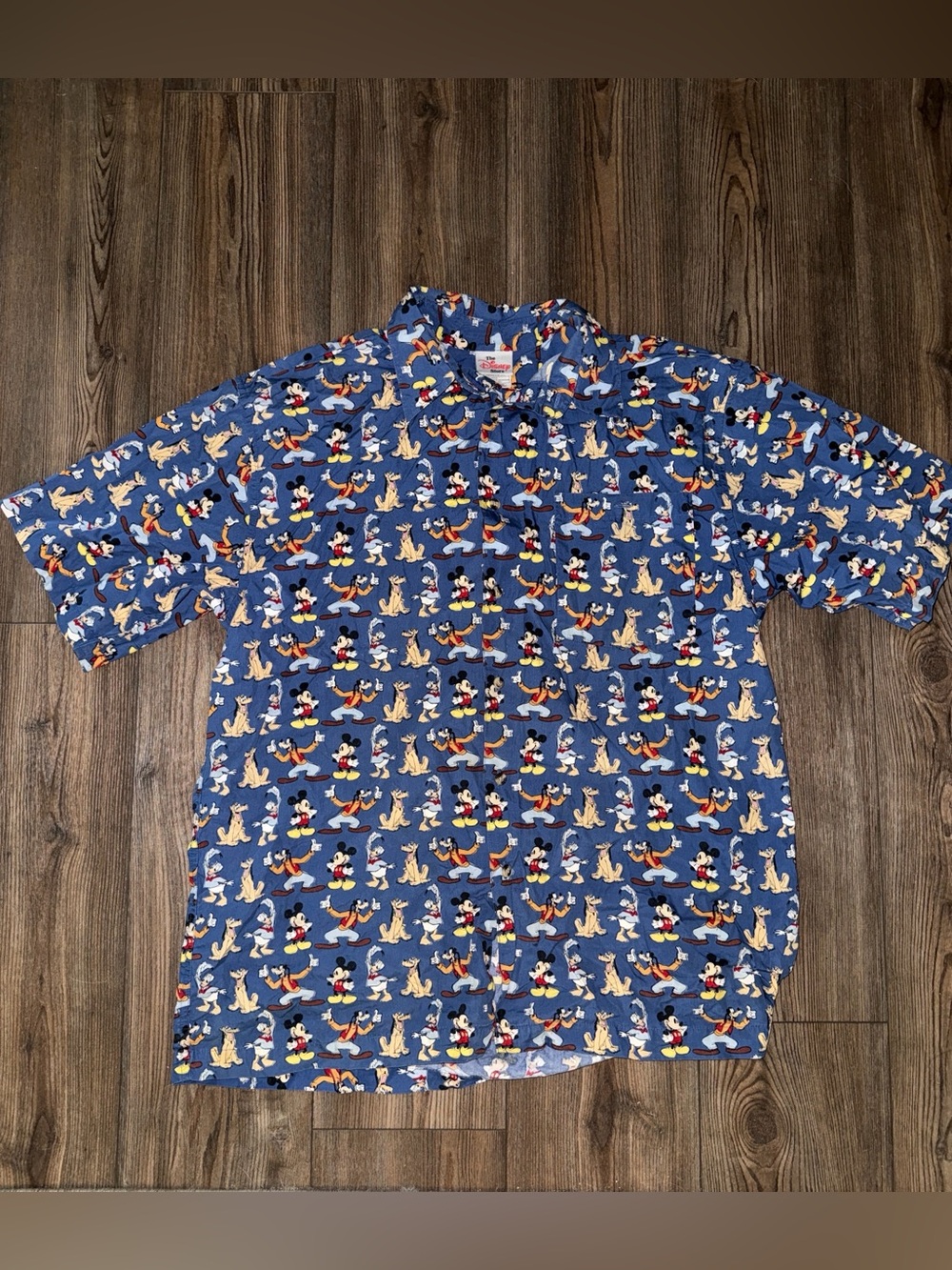 Vintage Disney Button short sleeve shirt size medium